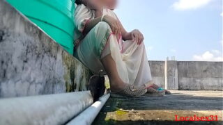 Fun with naughty bhabhi in sexy saree Video